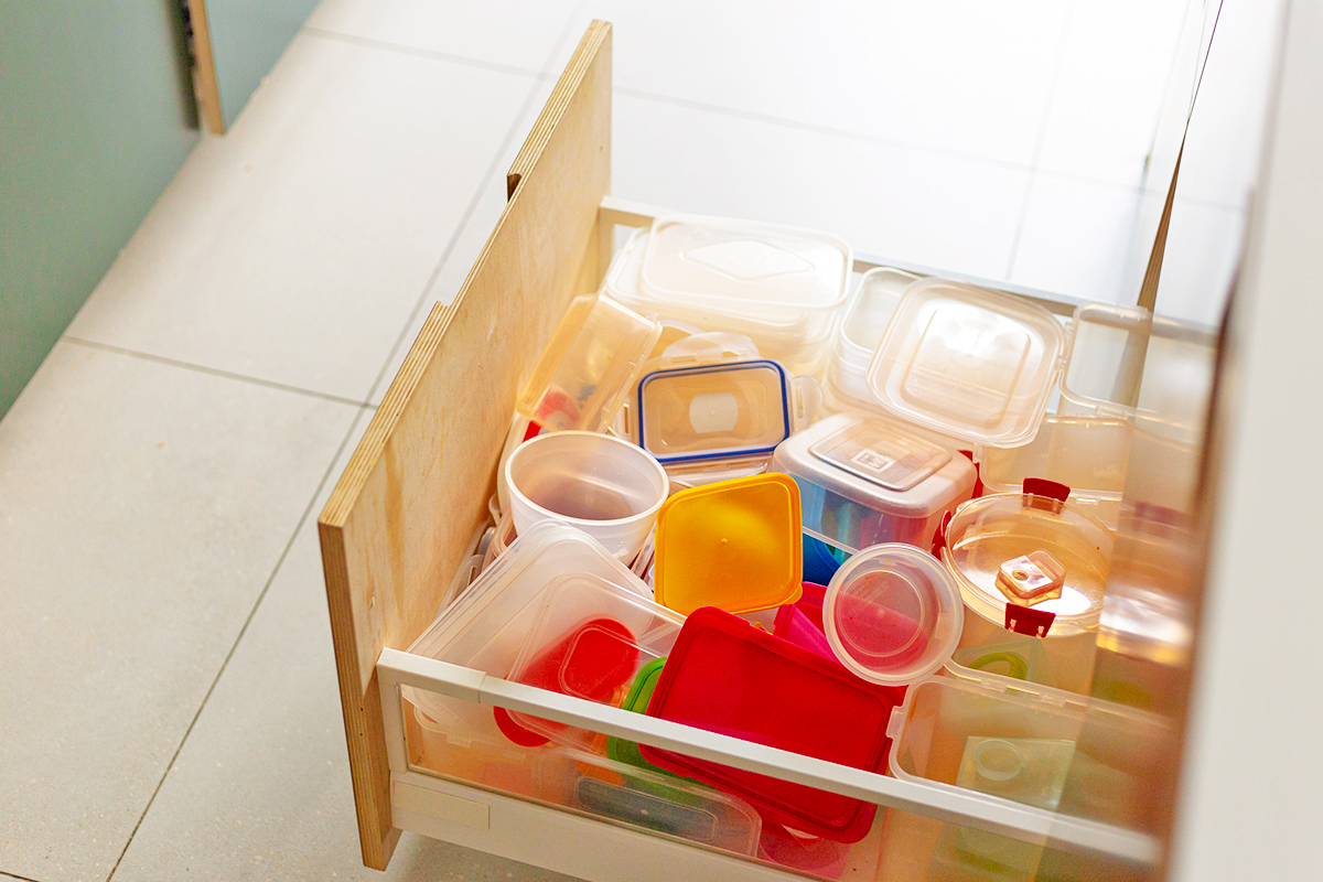 15 Things To Declutter From Your Kitchen Right Now