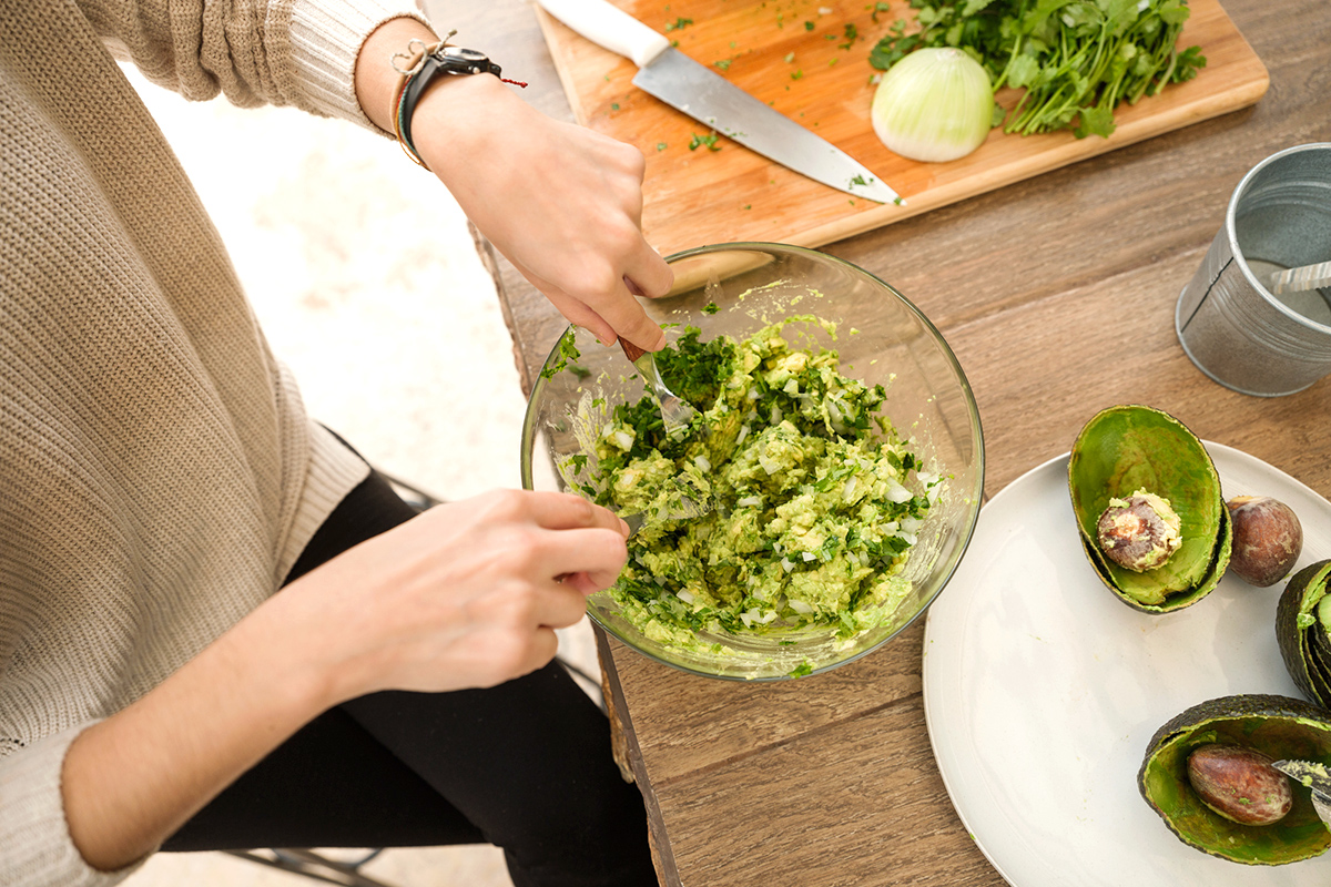 Keep Your Guac Green With One Easy Step