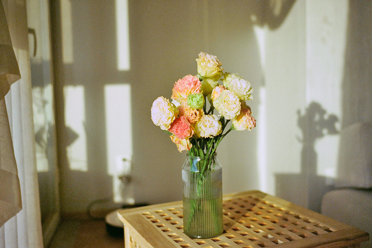Cut Flowers Perfectly To Fit Any Vase