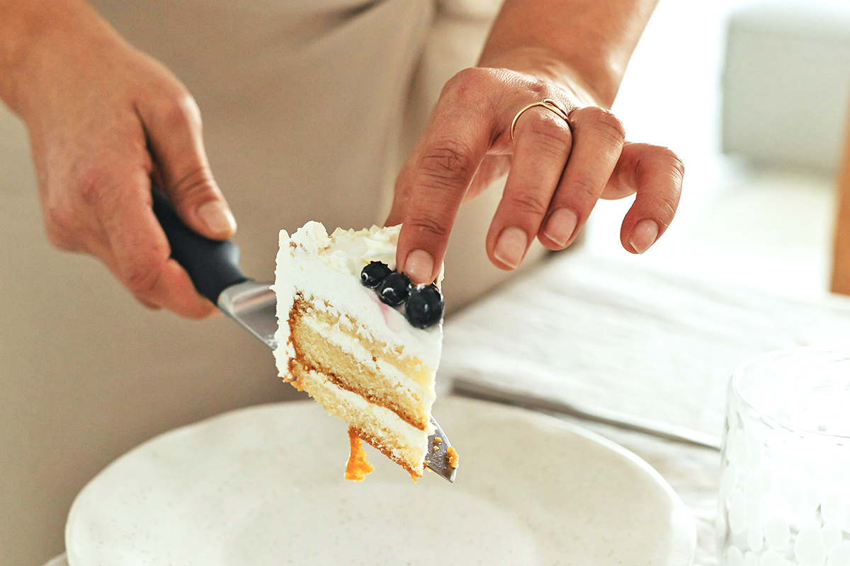 A Genius Way To Store Leftover Cake